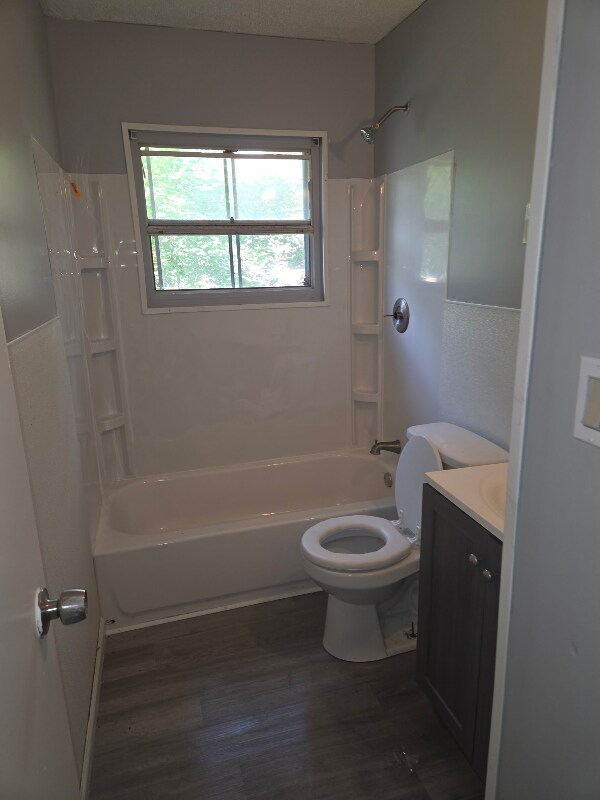 Building Photo - 5911 Susan St