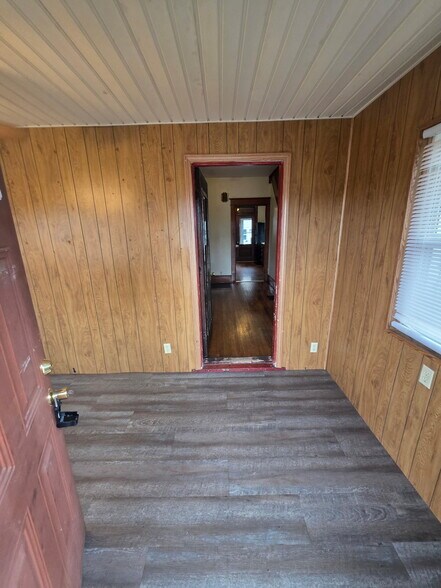 Building Photo - 239 Burt Ave