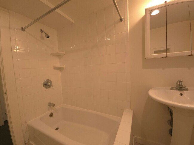 Building Photo - Price Reduced! Great Hill Location- 2 Bedr...