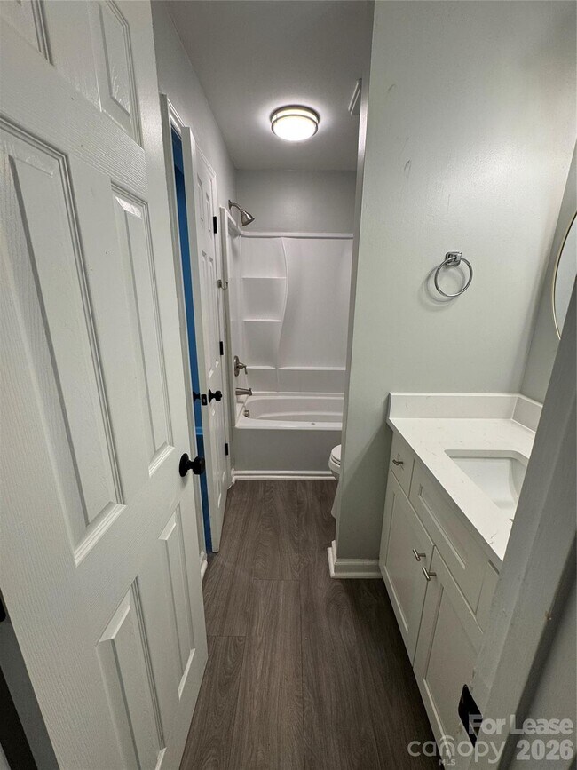 Building Photo - 2501 Kilborne Dr