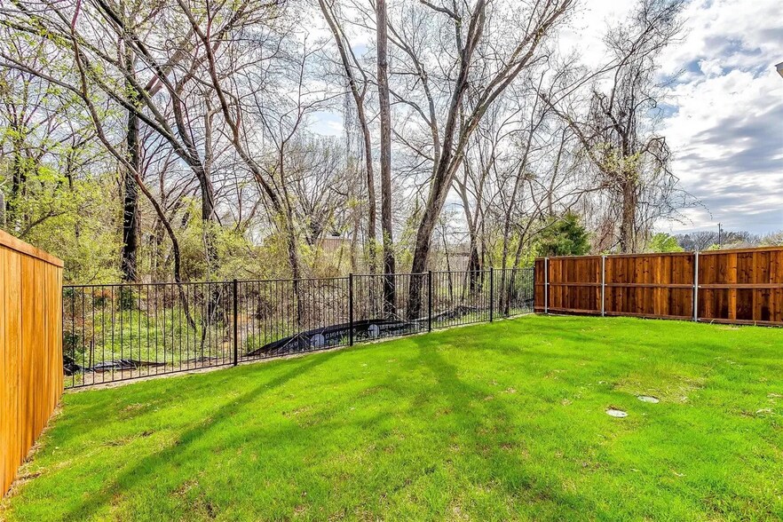 Back yard - 4524 Hogans Alley Dr