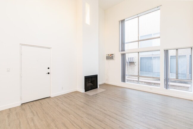 Building Photo - 3710 Midvale Ave