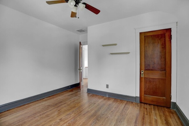 Building Photo - Charming & Upgraded 3BR Home in Arbutus wi...