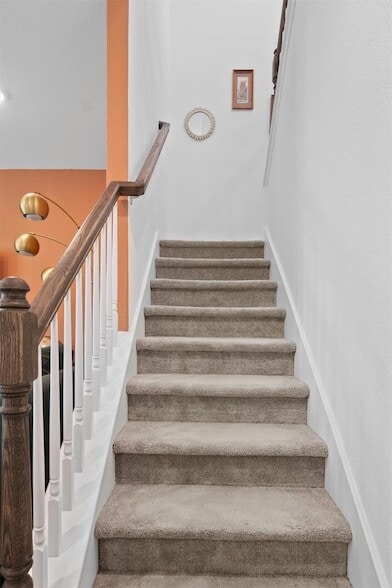 Building Photo - 6809 Ellsworth Walk