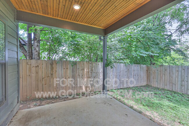 Building Photo - 253 Riverside Dr