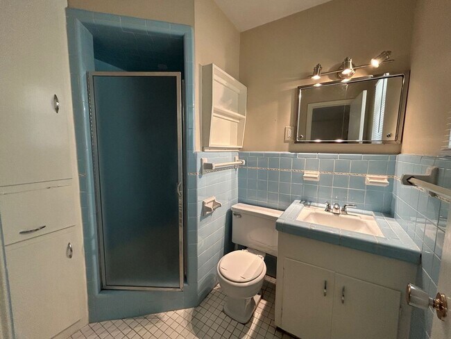 Building Photo - Beautiful Corner Lot Living