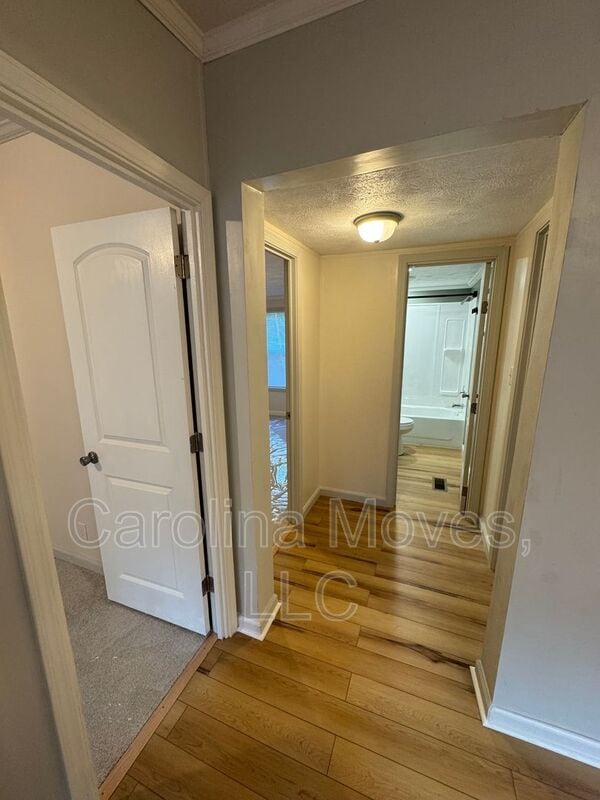 Building Photo - 321 Horseshoe Falls Rd