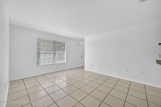 Building Photo - 410 Thor Ave SE