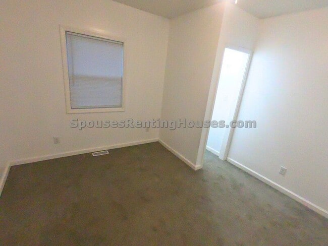 Building Photo - 3708 N Kenwood Ave