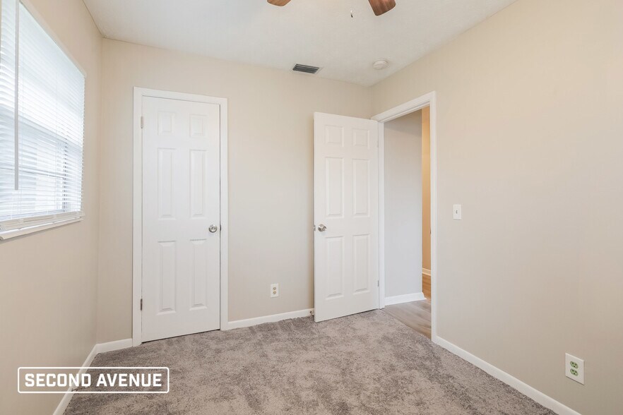 Building Photo - 409 Scorpio Ln