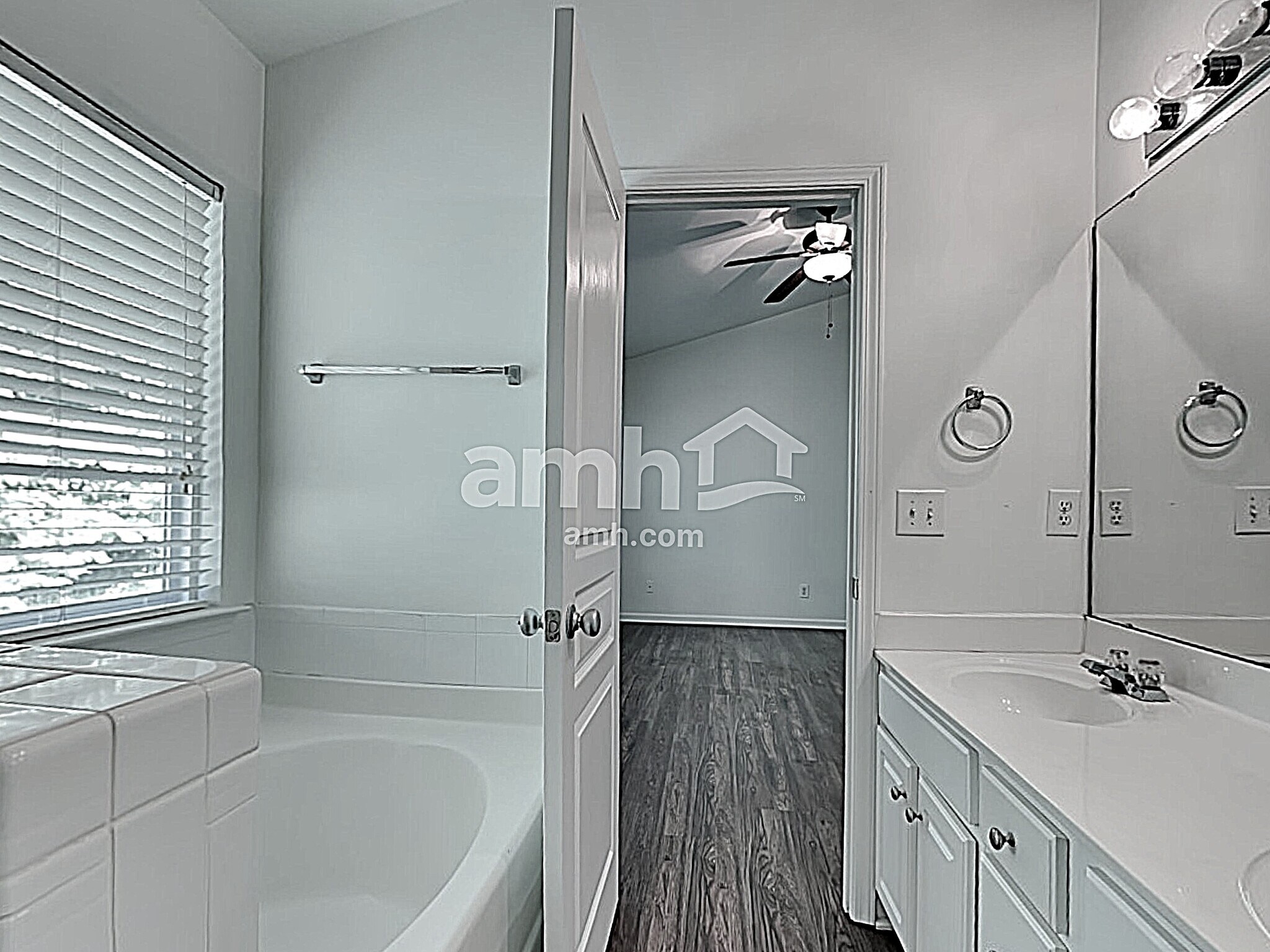 Building Photo - 3309 Glamorgan Ct