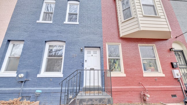 Building Photo - 29 Bates St NW