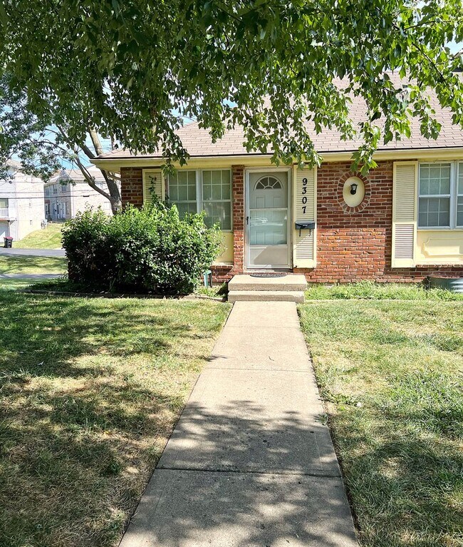 Primary Photo - COMING SOON: Stunning 2-Bed/1 Bath Duplex ...