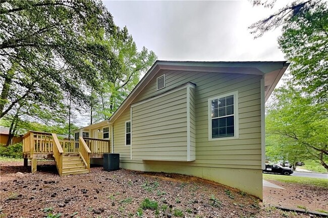 Building Photo - 7796 Mountain Creek Way