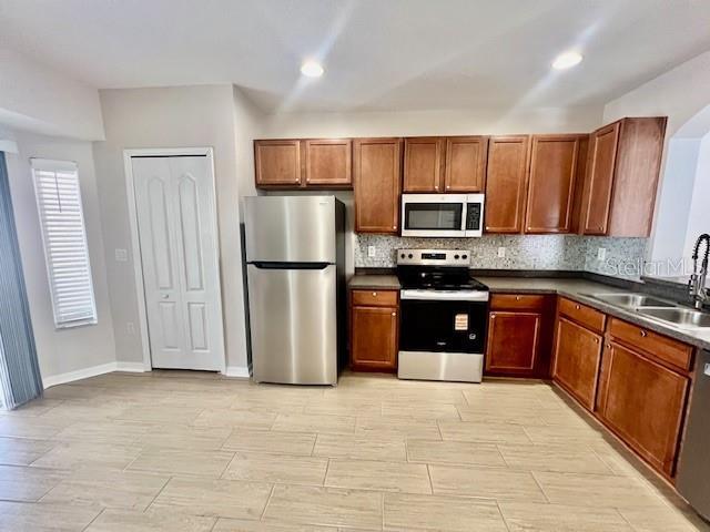 Building Photo - 15633 Stable Run Dr