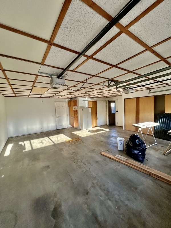 Building Photo - 606 Mead Ave