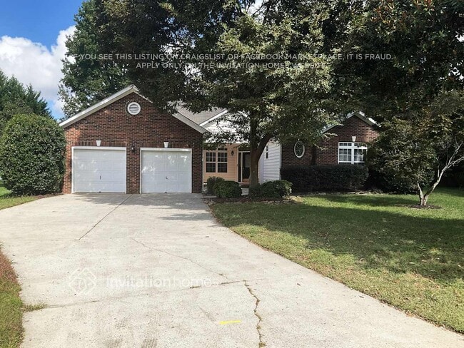 Building Photo - 17032 Stinson Ave