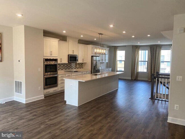 Building Photo - 10587 Ratcliffe Trl