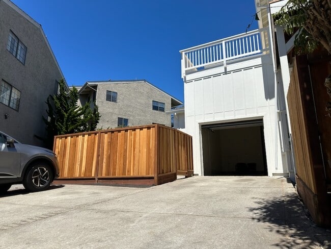 Building Photo - 719 Third Street, Santa Cruz