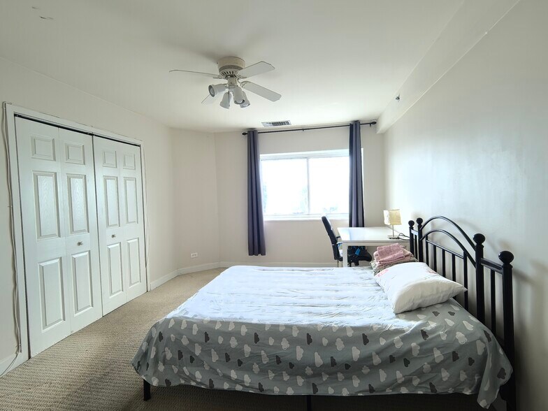 Bedroom - 1501 Clairmont Rd