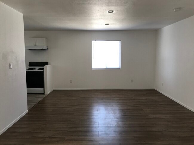 Dining Area - 2709 Cardinal Ave