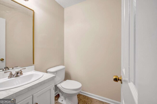 Building Photo - 1600 Dillwood Ct
