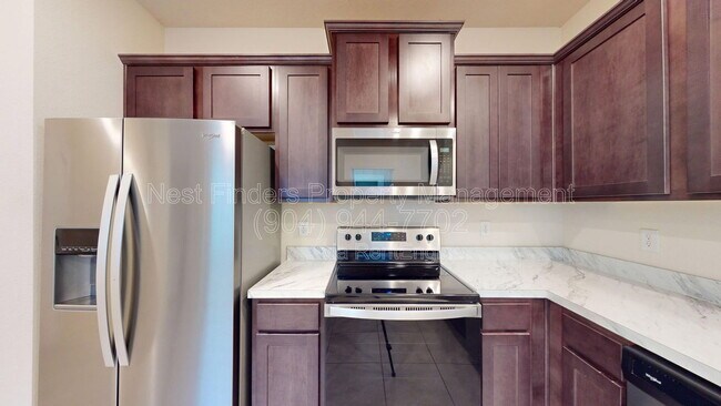 Building Photo - 373 Aralia Ln