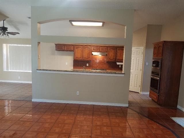 Building Photo - 2324 Cantura Dr