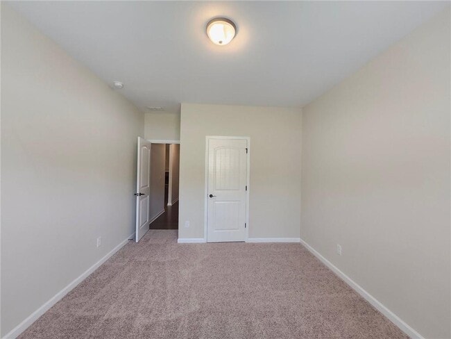 Building Photo - 105 Flowing Trail