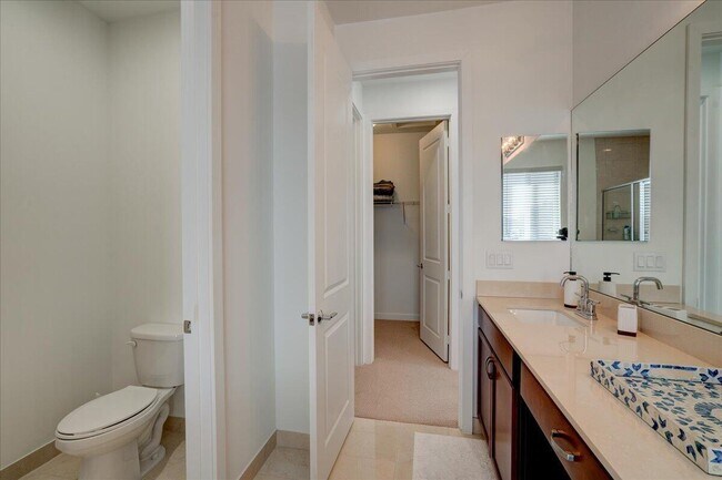 Building Photo - 1451 Pioneer Way