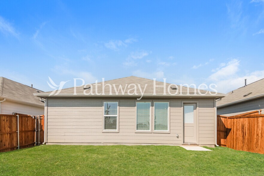 Building Photo - 11304 Rodeo Dr