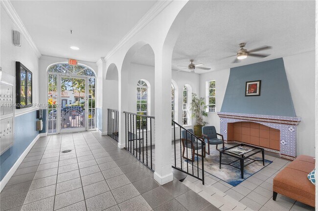 Building Photo - 1559 Michigan Ave