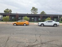 Building Photo - 1000 Lewis Ave