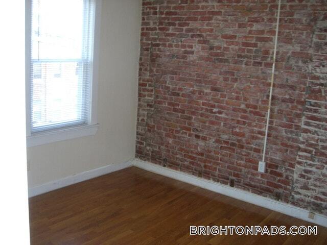Building Photo - 14 Colborne Rd