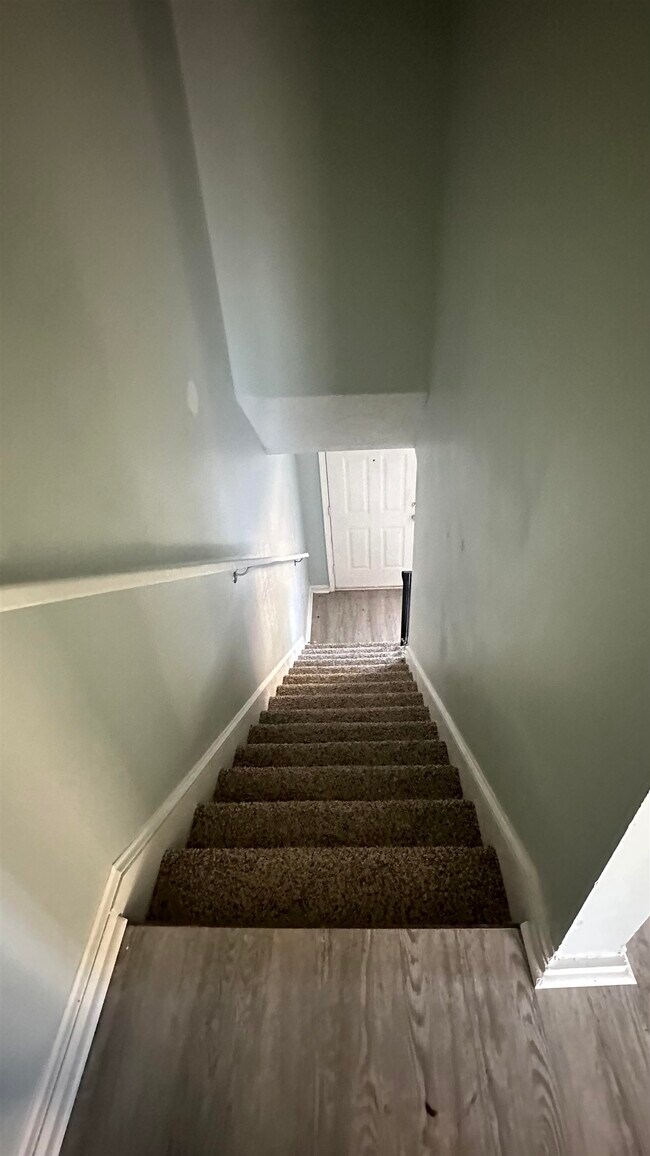 Building Photo - 5527 Apple Blossom Dr