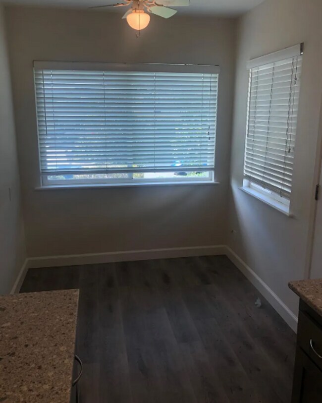 Building Photo - 344 Rosario Dr