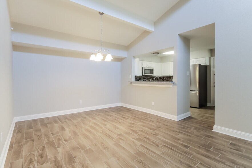 Building Photo - 4167 Amir St