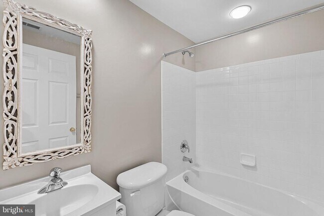 Building Photo - 43104 Baltusrol Terrace