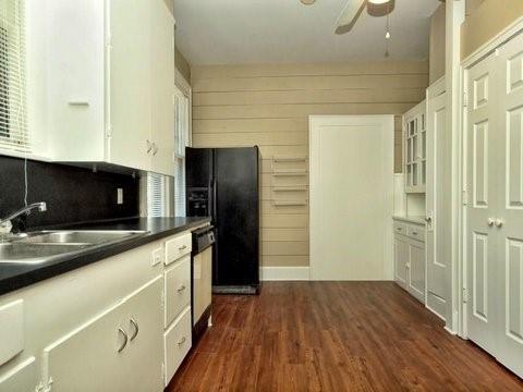 Building Photo - 2617 1/2 S 2nd St