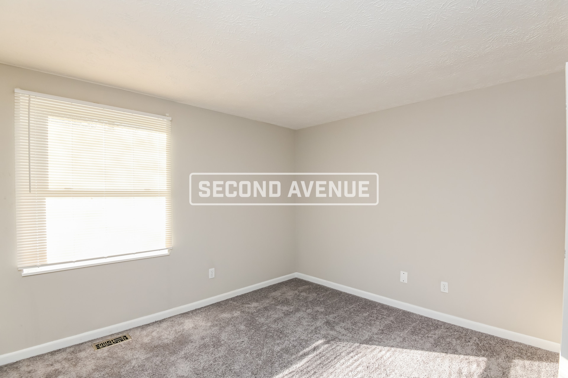 Building Photo - 402 Lehigh Dr