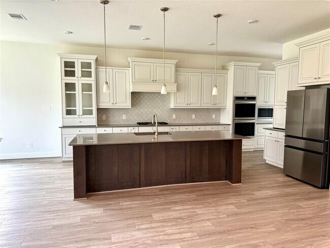 Building Photo - 1215 Tallow Park Ln