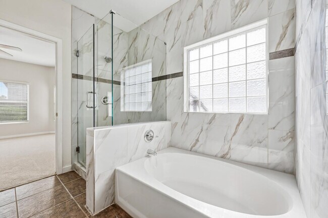 Building Photo - 15749 W Ventura St