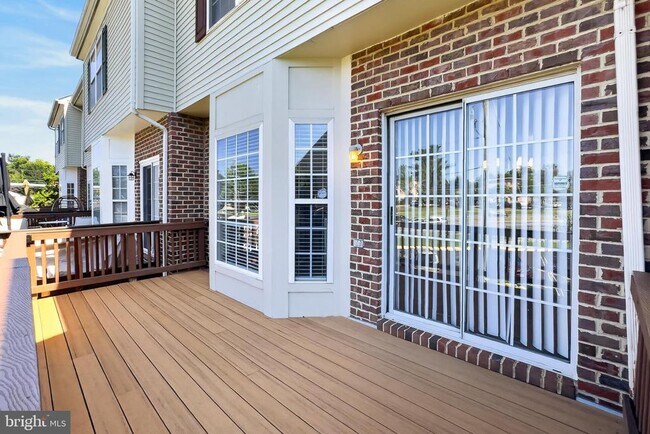 Building Photo - 6126 Madison Crest Ct