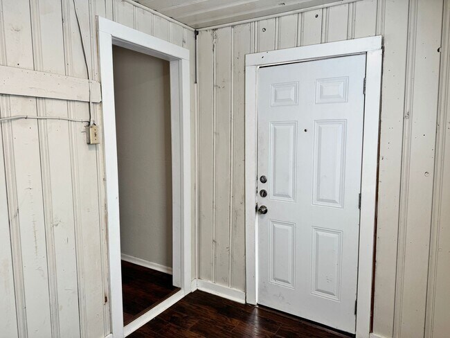 Building Photo - Cute 3 Bed 1 Bath home in Sunnyside Heights