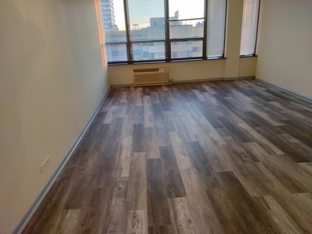 Building Photo - 5100 N Marine Dr