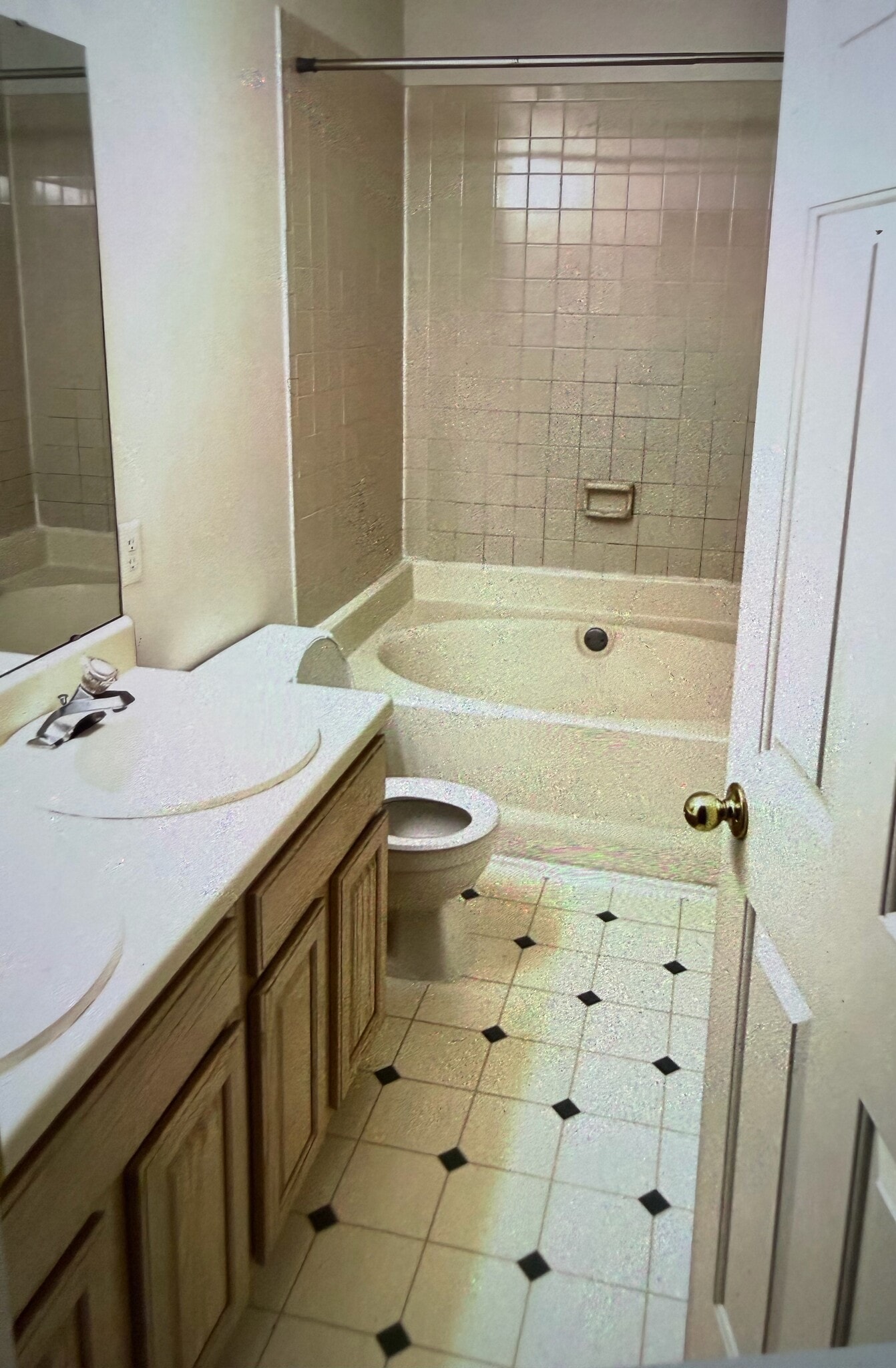 Building Photo - 2212 Springhill Ave