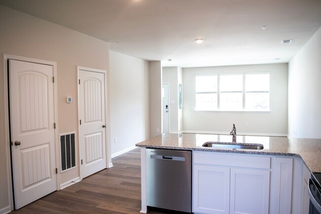 Building Photo - Gorgeous BRAND NEW Townhome Available!