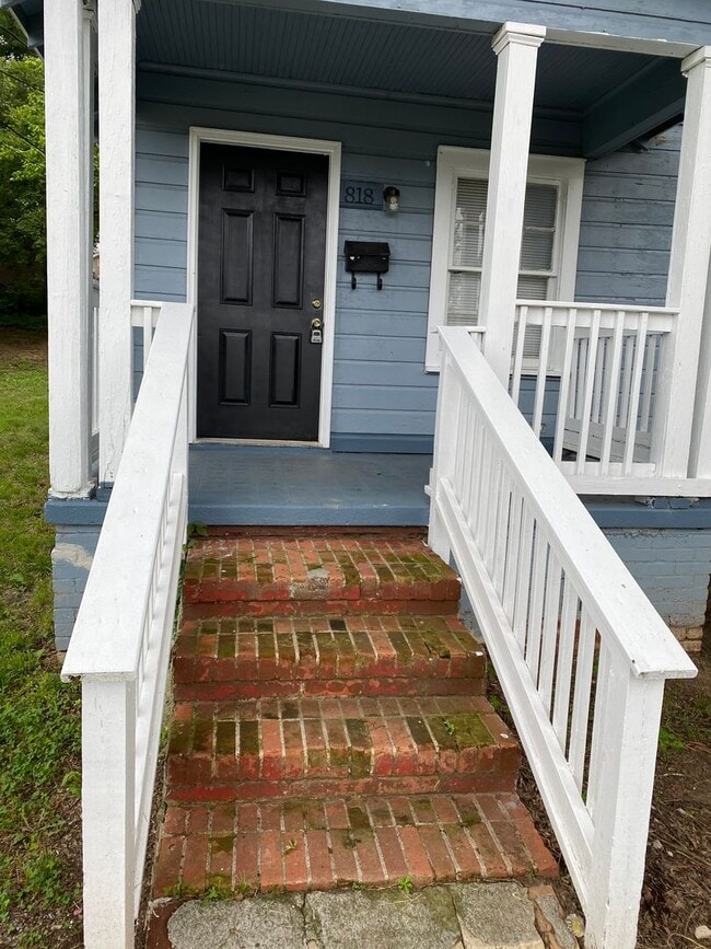 Building Photo - Bungalow in Gastonia