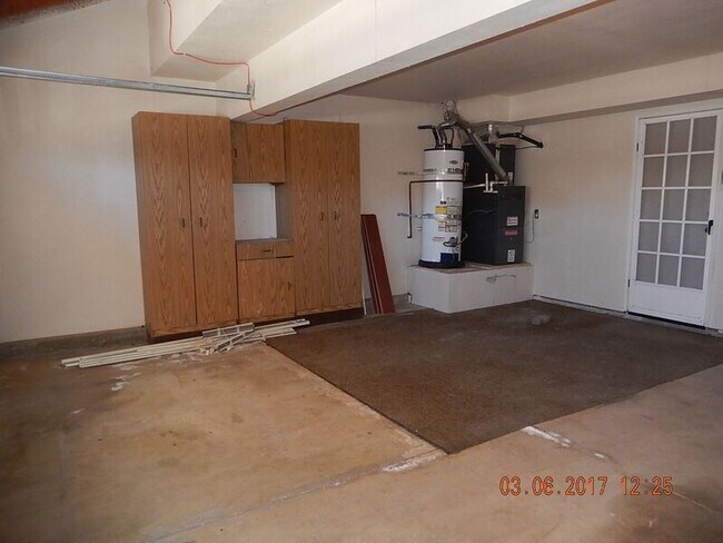 Building Photo - 28720 N Port Ln