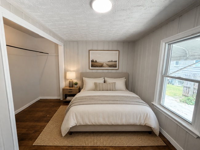 Building Photo - Pet-Friendly 3-Bedroom Home Near Downtown Akron Conveniences